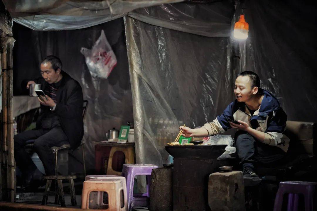 必备科技“镇雄关春天凑一桌怎么开挂”的确是有挂-第1张图片