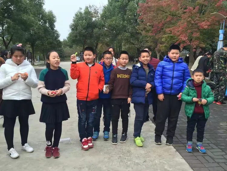 我来教大家“牵手跑得快小程序 开挂	”附开挂脚本详细步-第3张图片